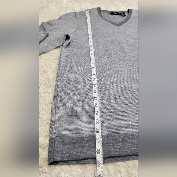 Calvin Klein Mens Merino Wool Blend V-Neck Pullover Sweater Gray Sz Large - Picture 6 of 10